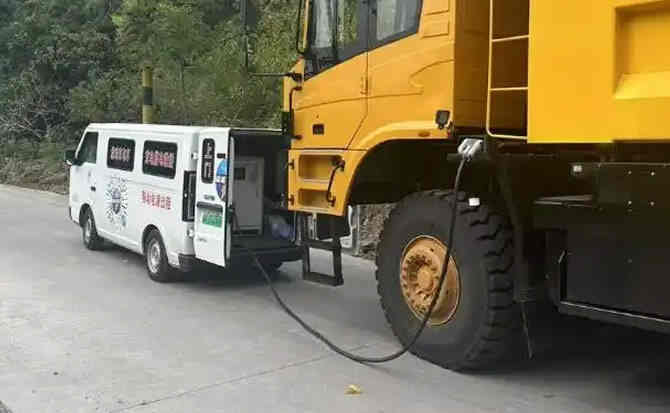 上街区新能源车充电搭电