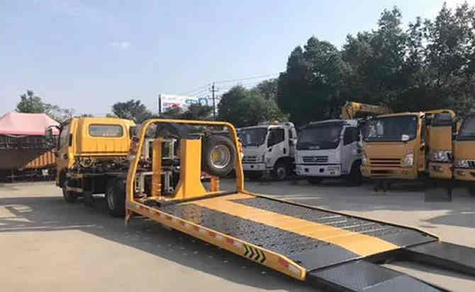 上街区汽车中途维修案例